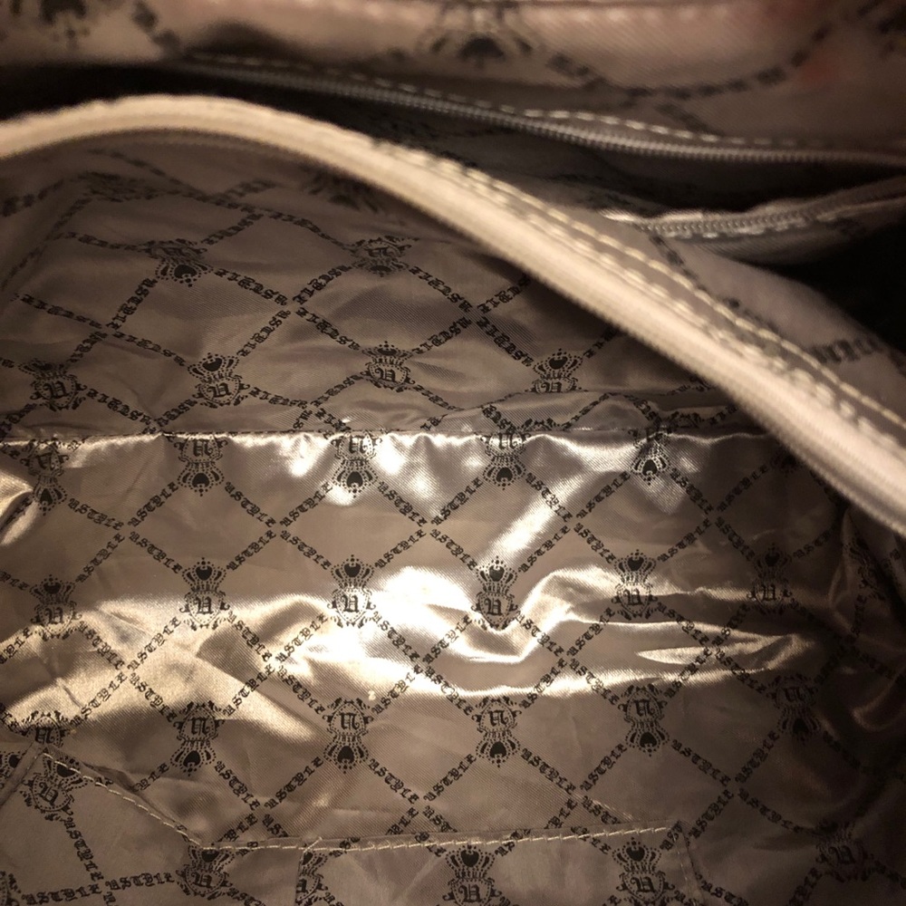 ‼️SOLD‼️☘️RED RHINESTONES AND STUDS HOBO HANDBAG☘️ - Picture 7 of 8